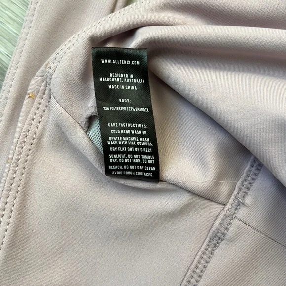 ALL FENIX Set - Twilight Blush Leggings & Sports Bra SetEUC Size M
